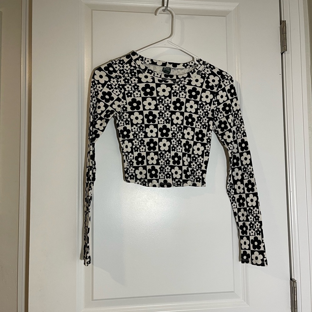 floral checkered cropped long sleeve
